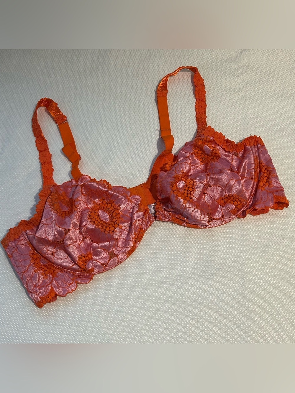 Savage Floral Lace Underwire Bra in Pink and Orange